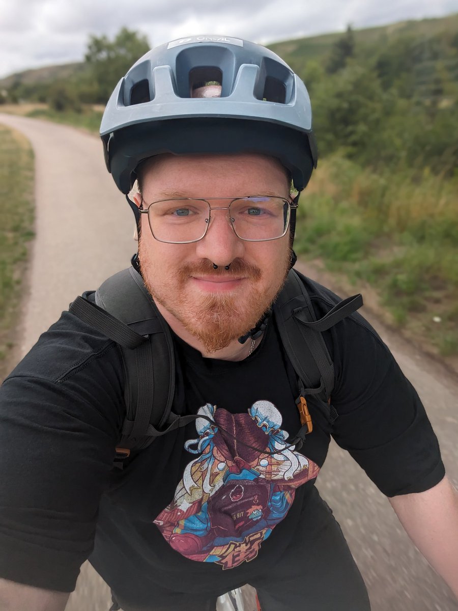 TheRealBrauni's tweet photo. Ich wünsche euch einen wunderschönen Freitag. Ein schönes Wochenende.
Ich habe gestern meinen Rad abgeholt und nutze die regenfreie Zeit direkt.
#mtb #haibike #bike #biken #fit #sport #fett #fettsack https://t.co/vyItBgOeKw