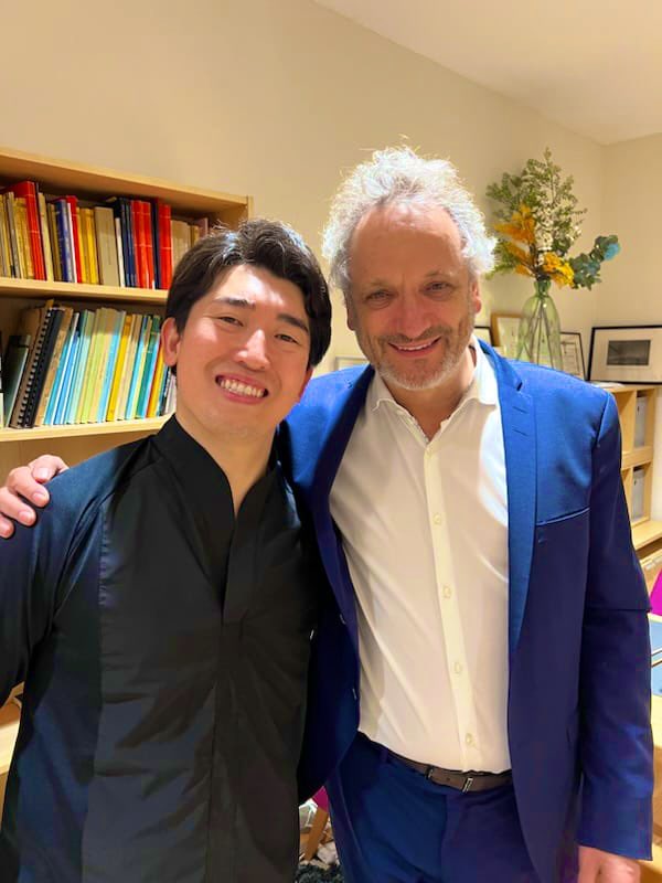 So happy for your success dear Keitaro❗️
Impressed of your #MadamaButterfly 🦋
Precision,flexibility, density,transparency, balance,ensemble, you had it all💫
Singers & @CincySymphony musicians delivered their best for you 💐
Congratulations dear colleague 🥂
@cincinnatiopera
