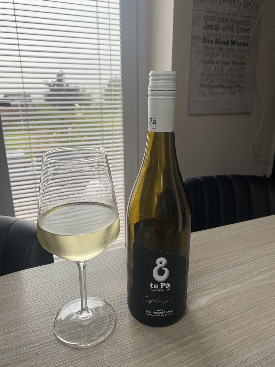 Kelly White tweet media