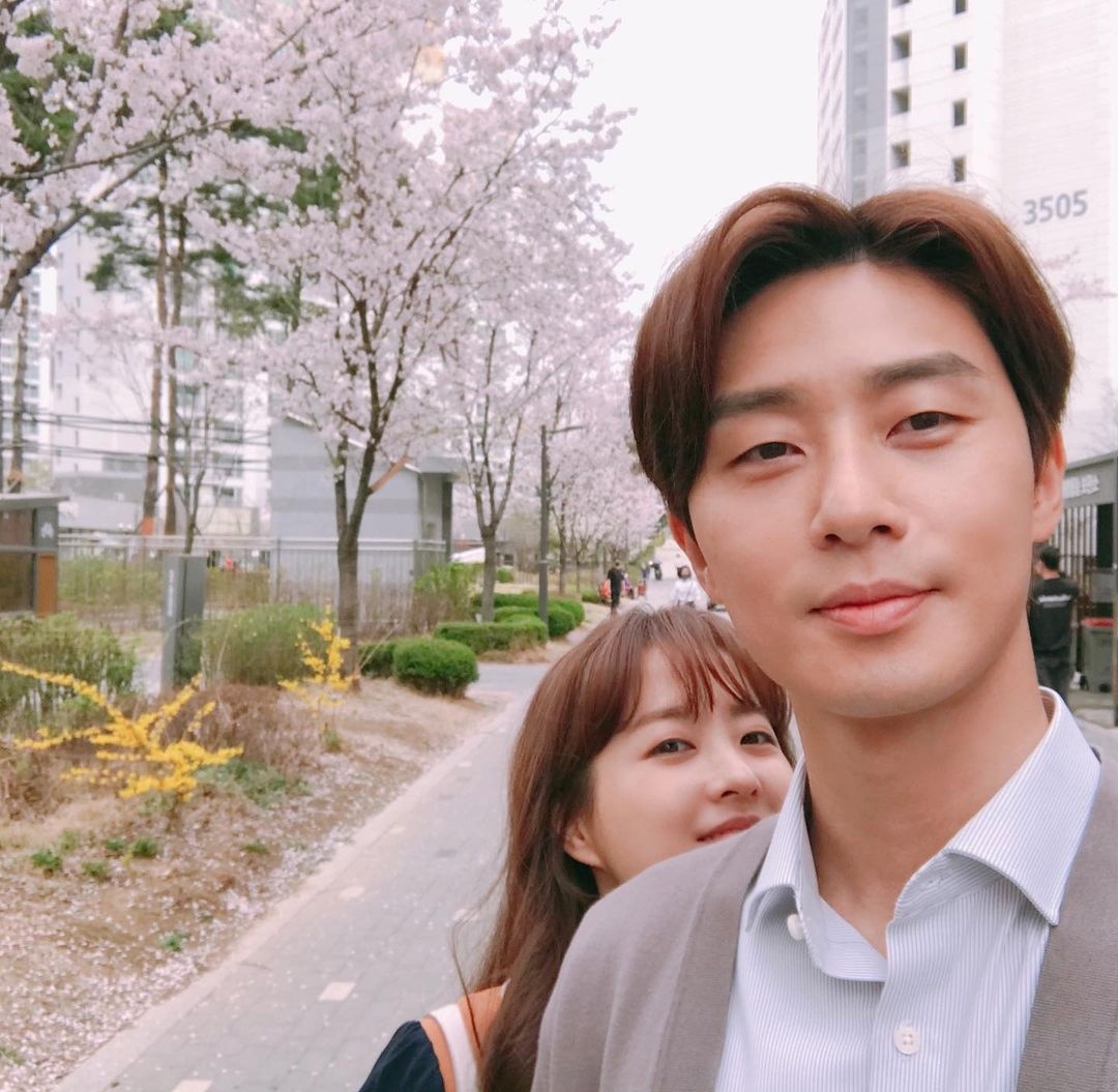 dorameirany's tweet photo. Eita como divulgam o filme deles, até insta de casal eles tem ❤️ https://t.co/pjm9PEKqWo