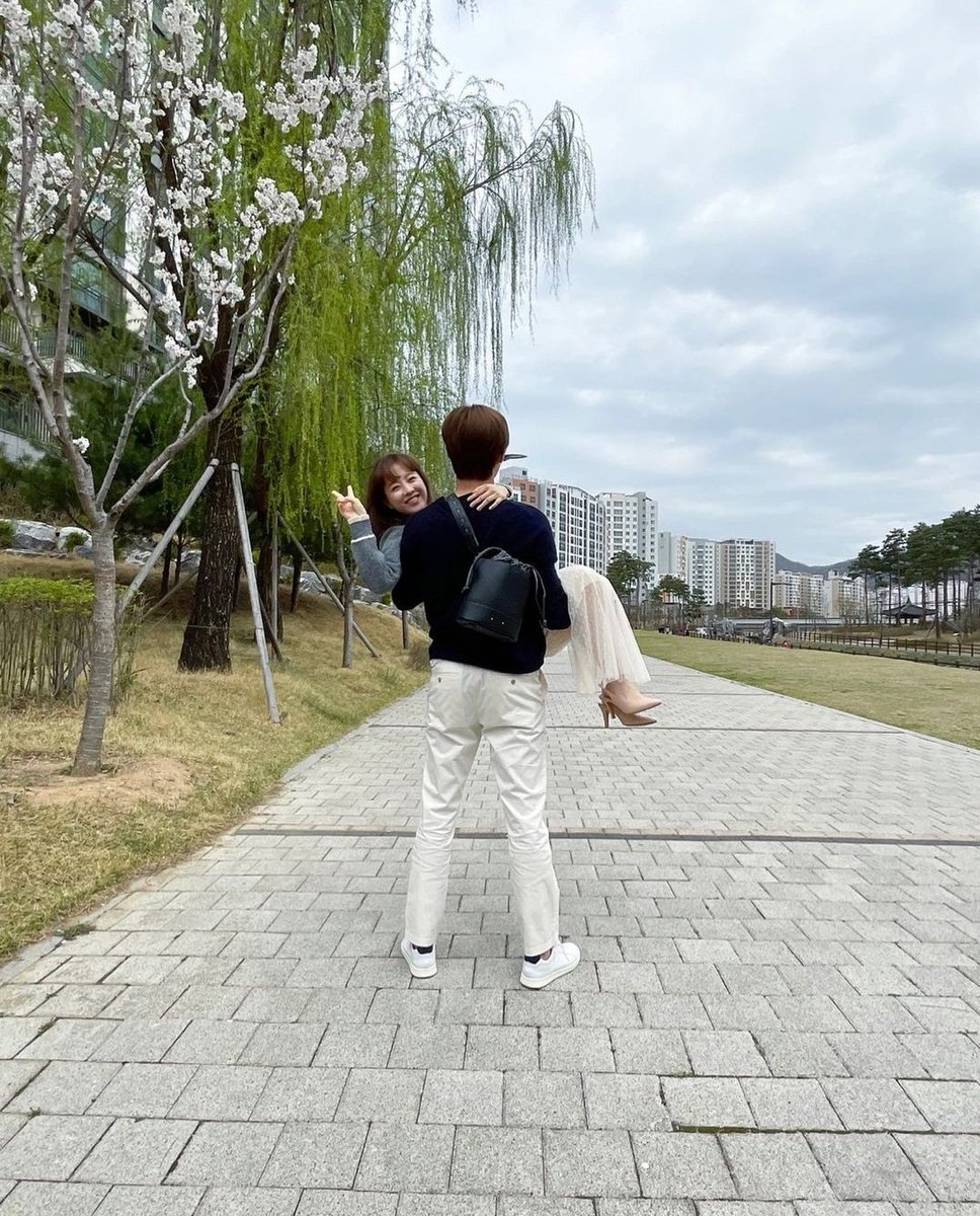 dorameirany's tweet photo. Eita como divulgam o filme deles, até insta de casal eles tem ❤️ https://t.co/pjm9PEKqWo