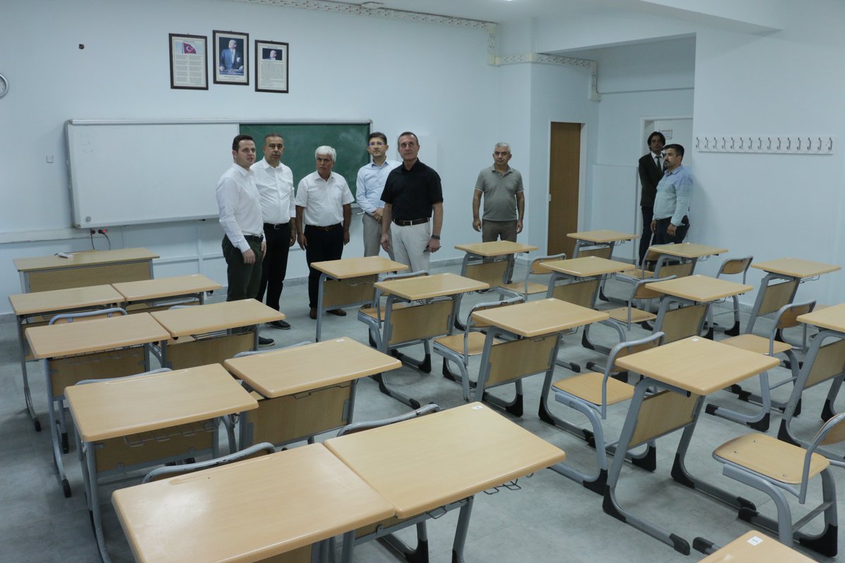 mugla_mem's tweet photo. İl Müdürümüz Sn. @emrecay55 , Milas ilçe programı kapsamında ilk olarak güçlendirme ve onarım çalışmaları tamamlanan ve Bakanlığımızın onayıyla Proje Okuluna dönüştürülen Milas Anadolu Lisesinde incelemelerde bulundu.

@tcmeb https://t.co/2FyKoOH95Q