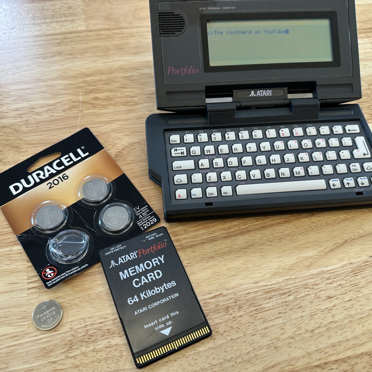 thevintnerd's tweet photo. Don't forgot to replace those old Memory Card batteries, too! ๐
#Atari #AtariPortfolio #Atari16Bit #MemoryCard #VintageComputing #RetroComputers #RetroGaming #WallOfRetro #NerdsOfVintage #HappyNerding #TheVintNerd https://t.co/ZPhR2eaG1z