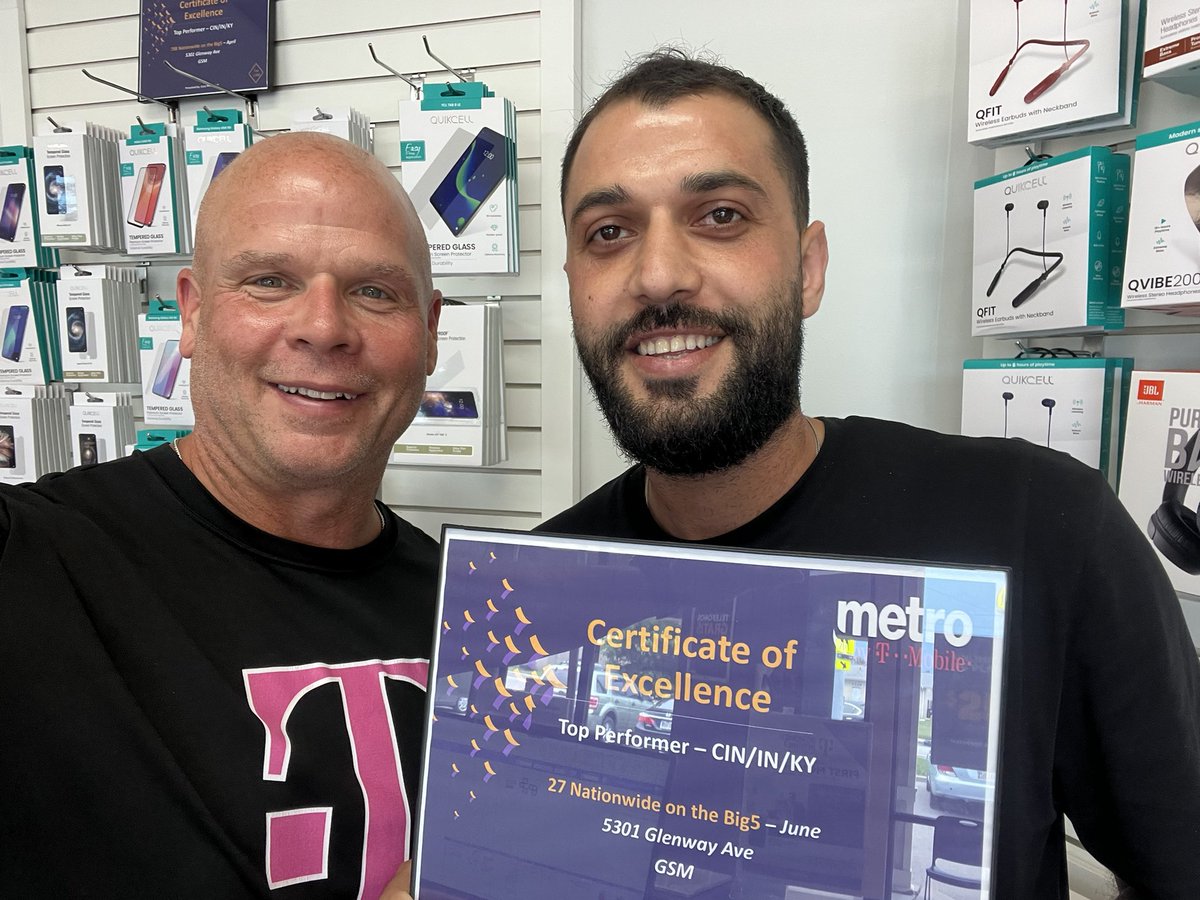 Gary Weisgerber (@gary_weisgerber) on Twitter photo Visiting my amazing Metro store on Glenway Avenue in Cincinnati this team finished in the top 50 doors in the country for all of Metro! Great job! <a href="/delvenporter/">DELVEN PORTER</a> <a href="/WinstonAwadzi/">Winston Awadzi</a> <a href="/thayesnet/">Terry Hayes</a> Visiting my amazing Metro store on Glenway Avenue in Cincinnati this team finished in the top 50 doors in the country for all of Metro! Great job! <a href="/delvenporter/">DELVEN PORTER</a> <a href="/WinstonAwadzi/">Winston Awadzi</a> <a href="/thayesnet/">Terry Hayes</a>