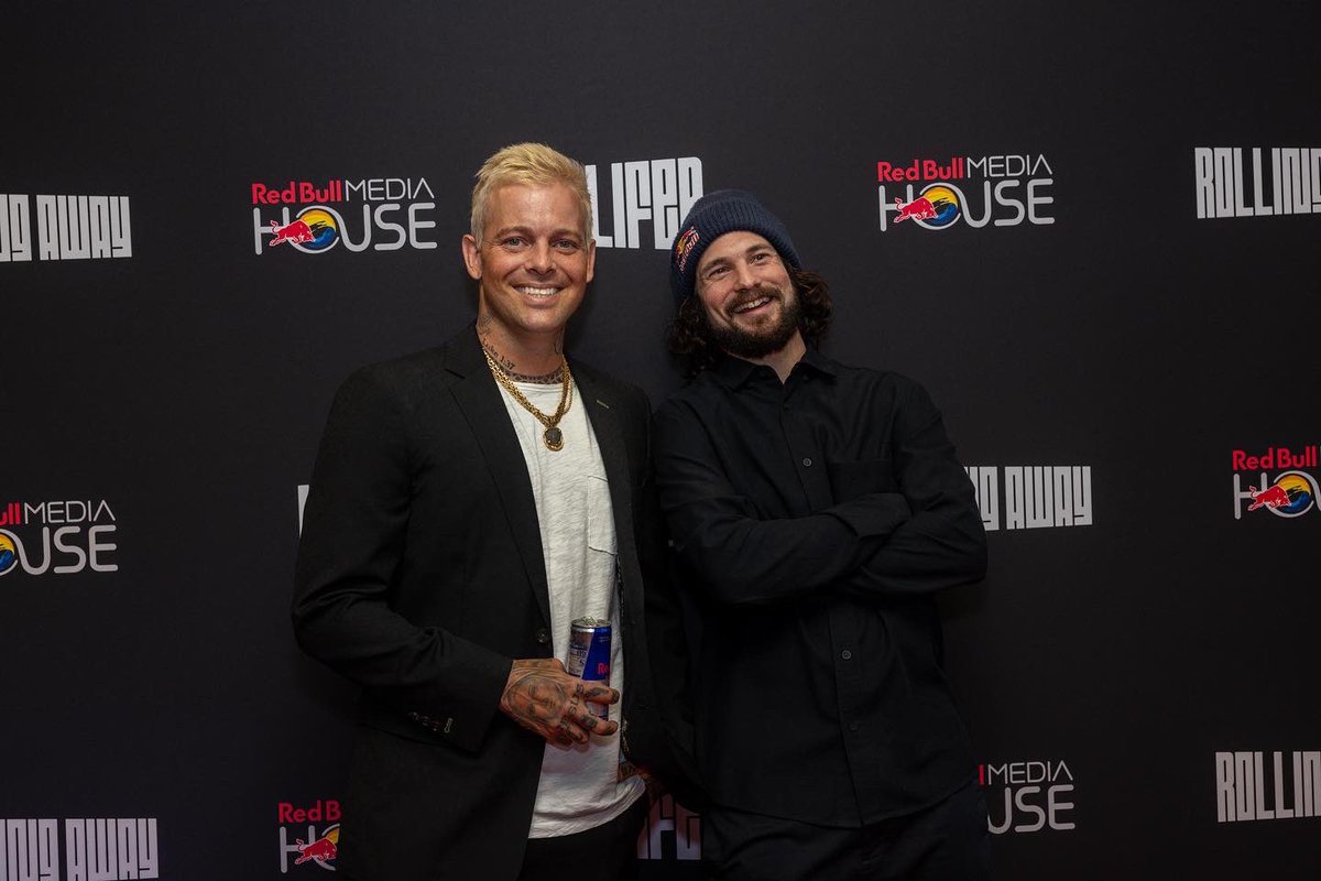 RyanSheckler's tweet photo. What a night! Thank you to everyone that helped put these 2 projects together and thank you to my skate community that came out to support. I love skateboarding and feel so blessed to call it my job❤️. My @redbull video part #Lifer and the documentary #RollingAway are both out now. https://t.co/GoAuAtDnT8
#Lifer #RollingAway
@redbull
@redbullskate