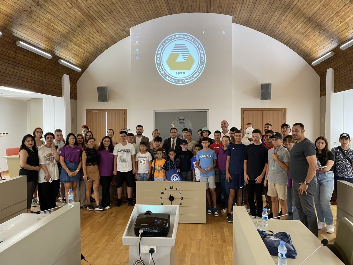 ekremsoysen's tweet photo. DAÜ-SEM ,Global Gate ve Pop Art Dorms iş birliği içerisinde “2023 Uluslararası Yaz Okulu” programına katılım sağlayan öğrencilerimiz ile rektörümüzü ziyaret ettik. 10 ülkeden gelen öğrencilerimiz Daü’de ingilizce eğitimi alıyor. Ülkemizin tanıtımına katkı sağlamaya devam ediyoruz https://t.co/lMuK7bKuP9