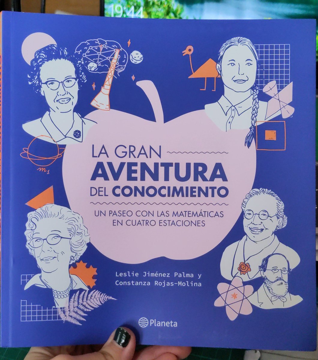 SanguinikDE's tweet photo. I got this in the mail today! A wonderful book by @Coni777 filled with #mathart and inspired by our project #mathyear. Muchas gracias Coni! 💚 I am so proud of you and Leslie for writing this!
Also I am super proud of being mentioned as inspiration for the book. ✨ 🥰 https://t.co/ReQa8OA5wv