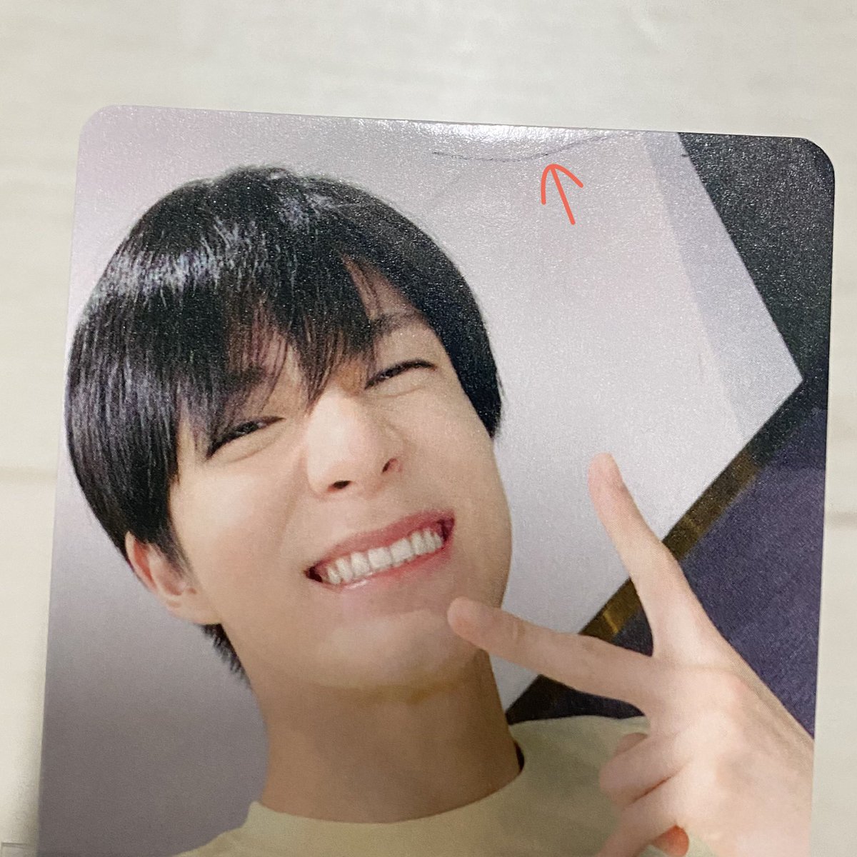 49x89_'s tweet photo. >>> 구매 시 참고❕
⚠️하자에 예민하신 분은 다른 거 구매하세요!

하자❌
1-2번째 사진과 같이 '빛 아래서 보이는 것' 또는 공정상 생길 수 있는 것

하자⭕️
3-4번째 사진과 같이 찍힘, 오염 등의 명확히 눈에 띄는 것, 빛 비추지 않아도 보이는 것 https://t.co/NMnQZhSaRD