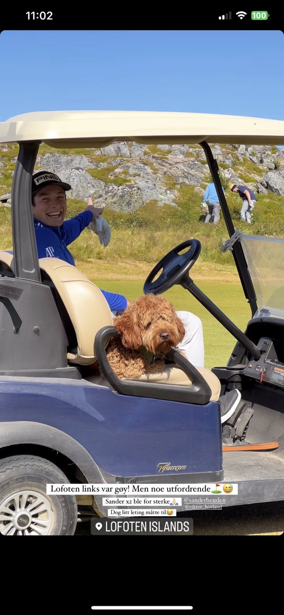 RickRunGood's tweet photo. Viktor Hovland, with puppy on board, laughing at the dismay of his competitors. 

No notes. 

via antonjrr/IG https://t.co/oZNToUvHfm