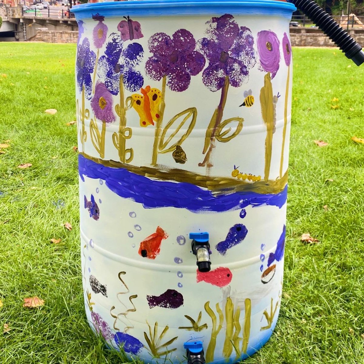 CentreCountyCD's tweet photo. Let it rain! ☔️ We had a rain barrel workshop, and 12 attendees become the new owners of rain barrels. https://t.co/OF4bXTCZ92
