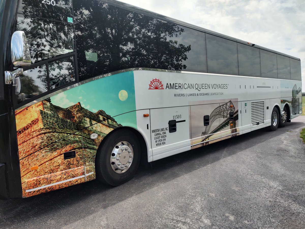 MaxwellCRFarm's tweet photo. It is tour season in Iowa near the Mississippi River. Many come see farms in Iowa. https://t.co/pl0emQ3O4Z