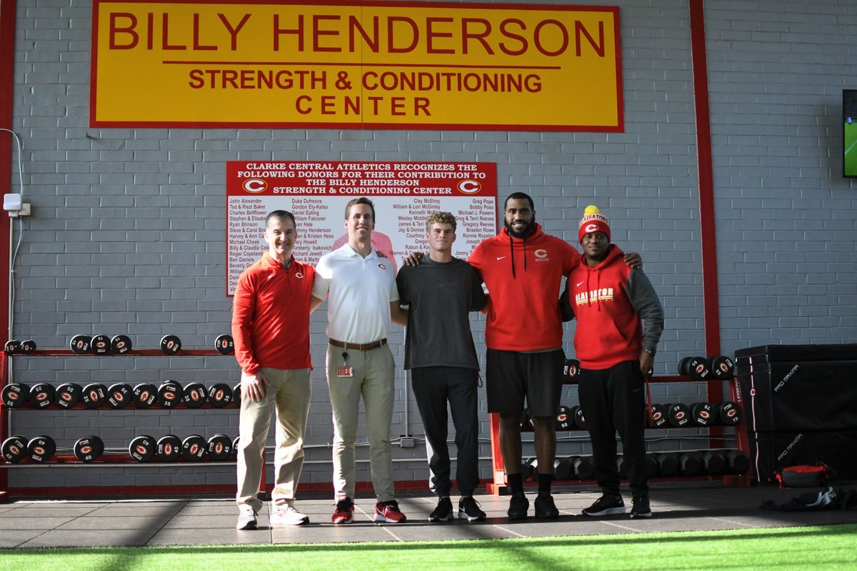 Athletes for Hope (@athletesforhope) on Twitter photo Every day, athletes around the world are positively impacting their communities.
UGA graduate and track& field phenom <a href="/matthew_boling1/">Matthew Boling</a> used his NIL earnings towards sports equipment & shoes for local schools in Athens, Ga.
๐ฝ๏ธ: youtu.be/NFQJXanQrHM Every day, athletes around the world are positively impacting their communities.
UGA graduate and track& field phenom <a href="/matthew_boling1/">Matthew Boling</a> used his NIL earnings towards sports equipment & shoes for local schools in Athens, Ga.
๐ฝ๏ธ: youtu.be/NFQJXanQrHM