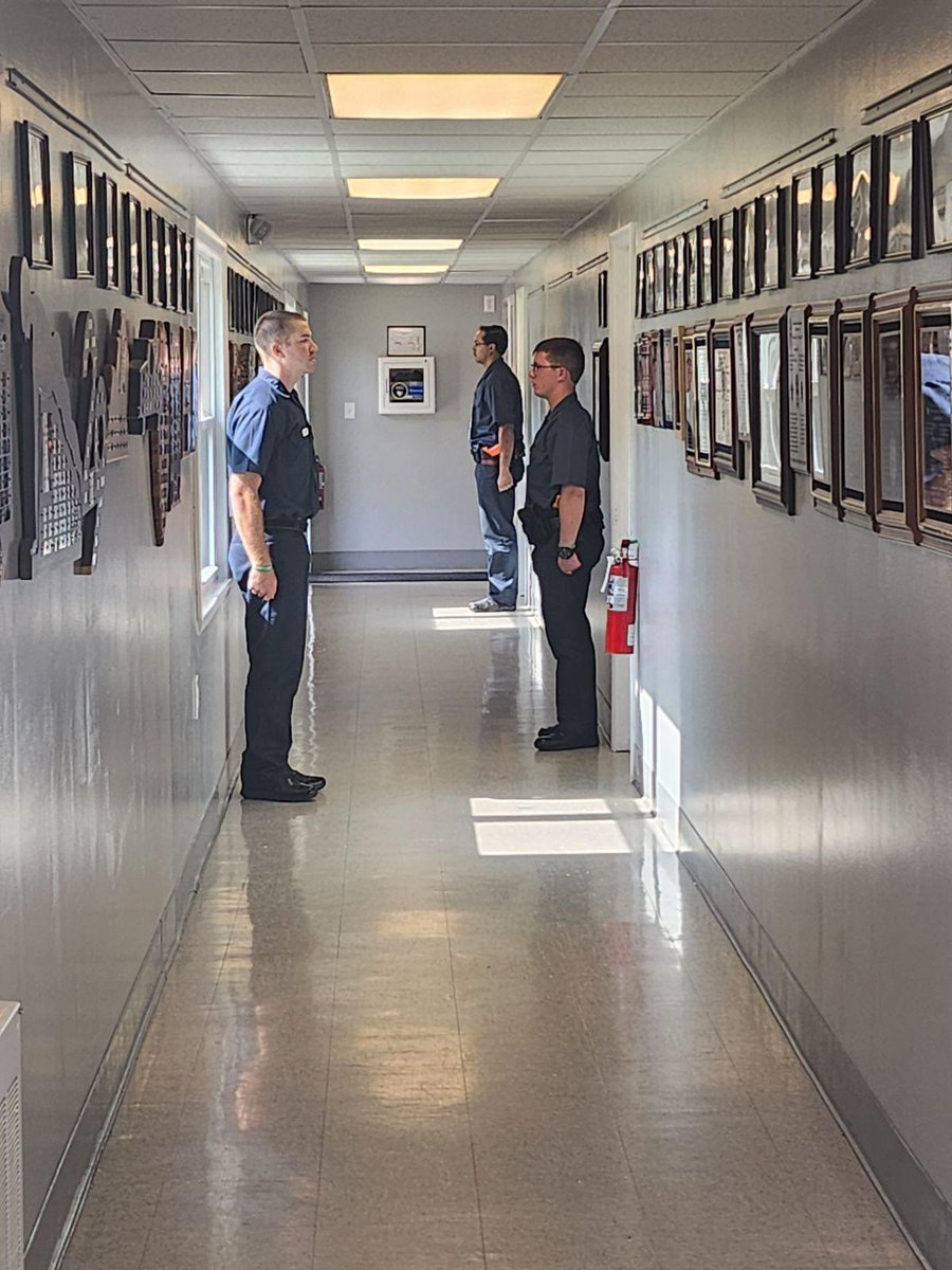 CPD_Careers's tweet photo. 🎉🏃‍♂️ The 74th Session is in week 21 and going strong! 🏋️‍♀️ This week, they're diving into exciting physical training that emphasizes teamwork and unity! 💪 Students share a part of the workout! 🤼‍♂️ #Teamwork #PhysicalTraining #Week21 @AboutChesapeake 

Answer The Call. Apply online! https://t.co/uP5pB82dMF