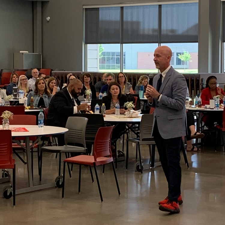 sdaleschools's tweet photo. We had a special guest today that came and visited with #SpringdaleFamily Administrators and Principals. 

Arkansas Secretary of Education Jacob Oliva shared his commitment to ensure that curriculum and instruction and  assessments are going to be aligned. https://t.co/50cDRfETfT