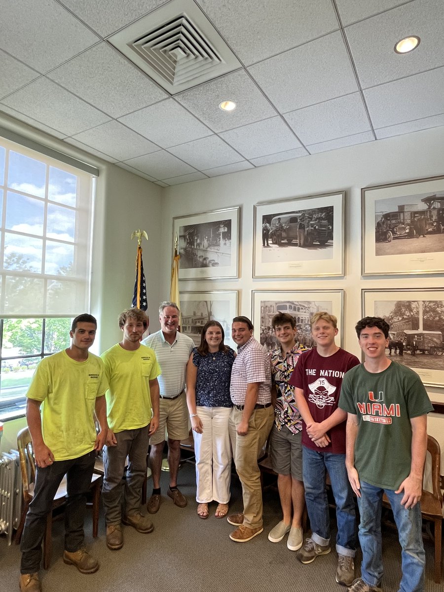 Today, Mayor Conley celebrated our fabulous 2023 summer interns. We couldn’t be more proud of their consistent hard work and willingness to learn about local government, while also working to keep records updated, fields mowed, and lamp posts painted!