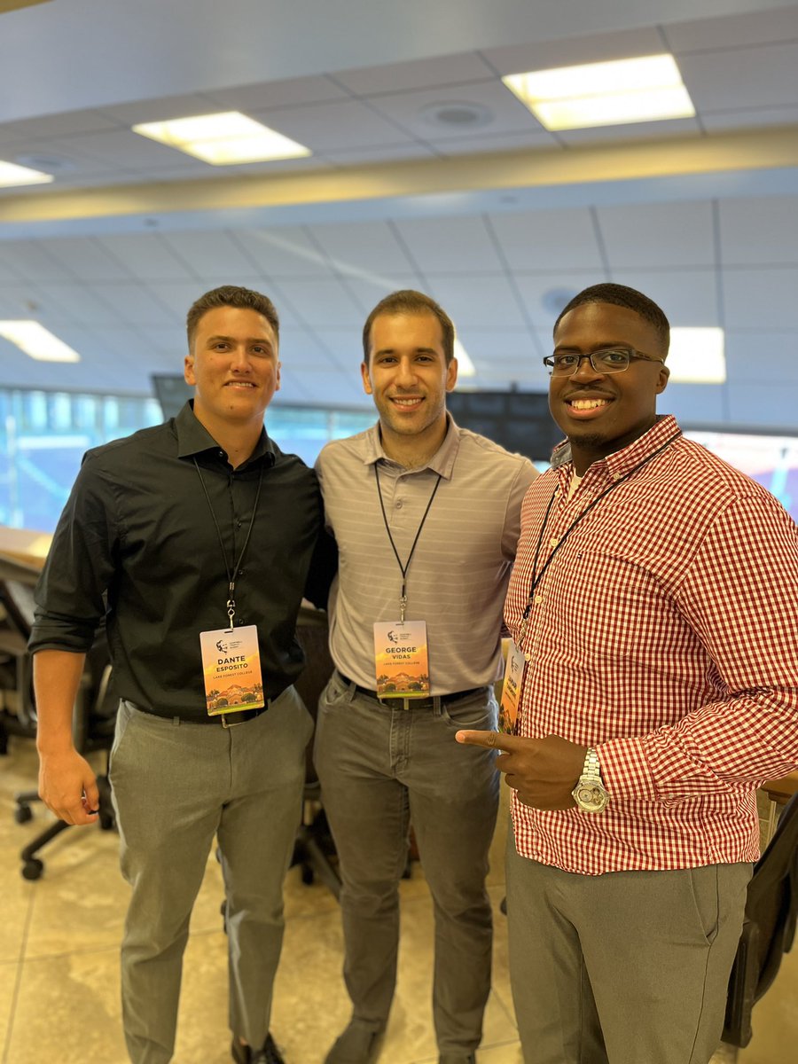 Glad to see some Foresters at the #CampbellTrophySummit @CoachMari_ @danteespo and the Flying Greek George Vidas. #ForesterFamily @NFFNetwork