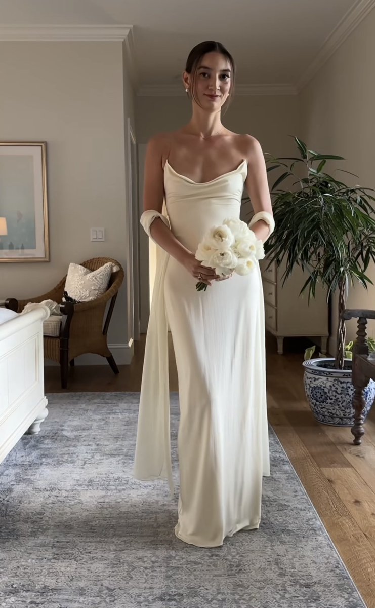 MIUCClAMUSE's tweet photo. 4 of emily mariko’s custom mirror palais looks for her wedding https://t.co/1tuLHCpJwP