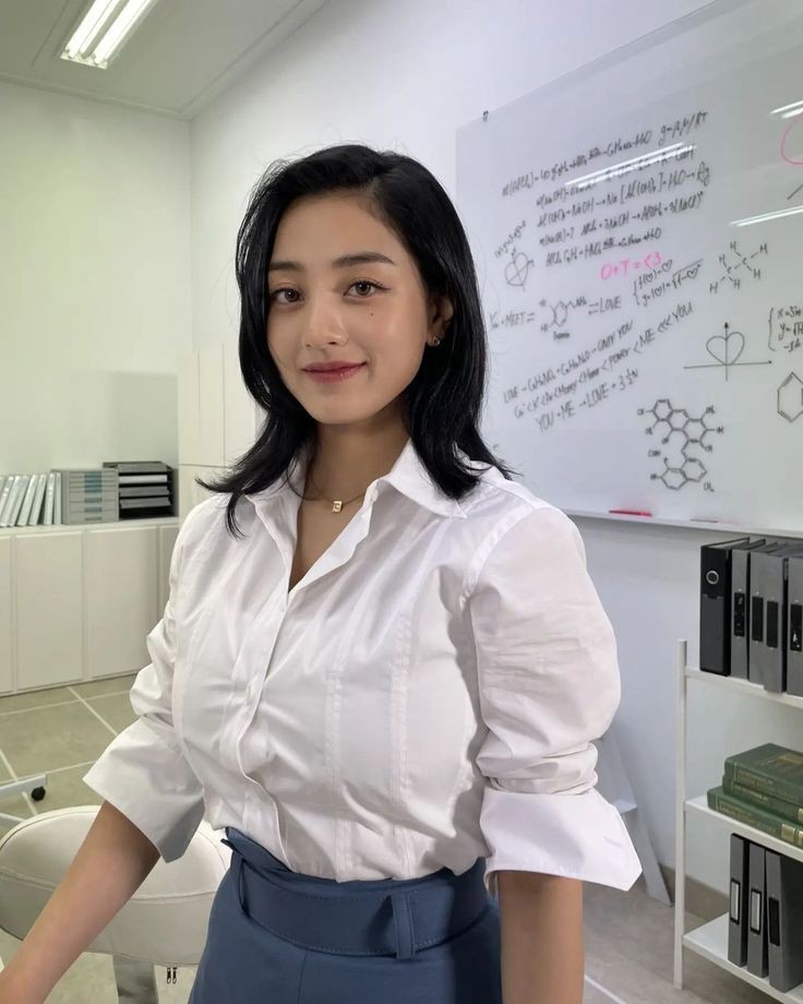 ggroupszone's tweet photo. jihyo (twice) https://t.co/AyZhrkAyIP