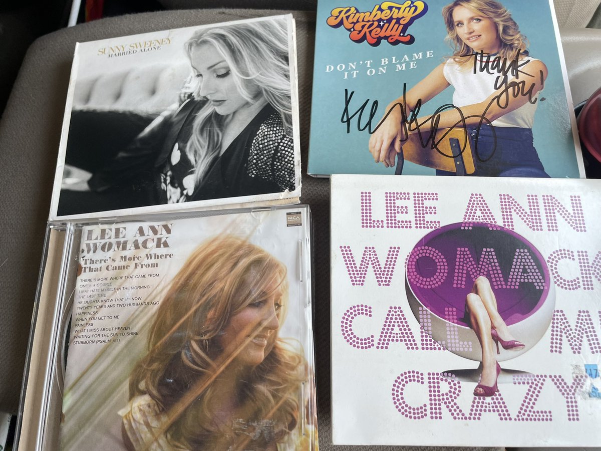 What do todays road-trip cds have in common ???🤣😜😎
#texaswomen