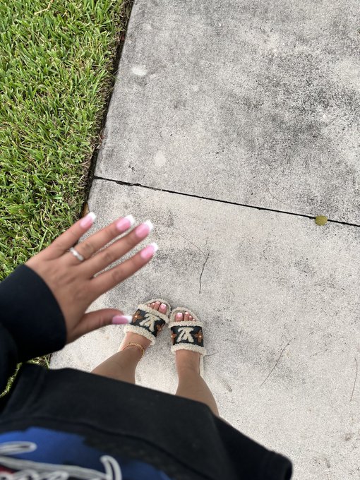 🐷 https://t.co/u4DtGfezVB