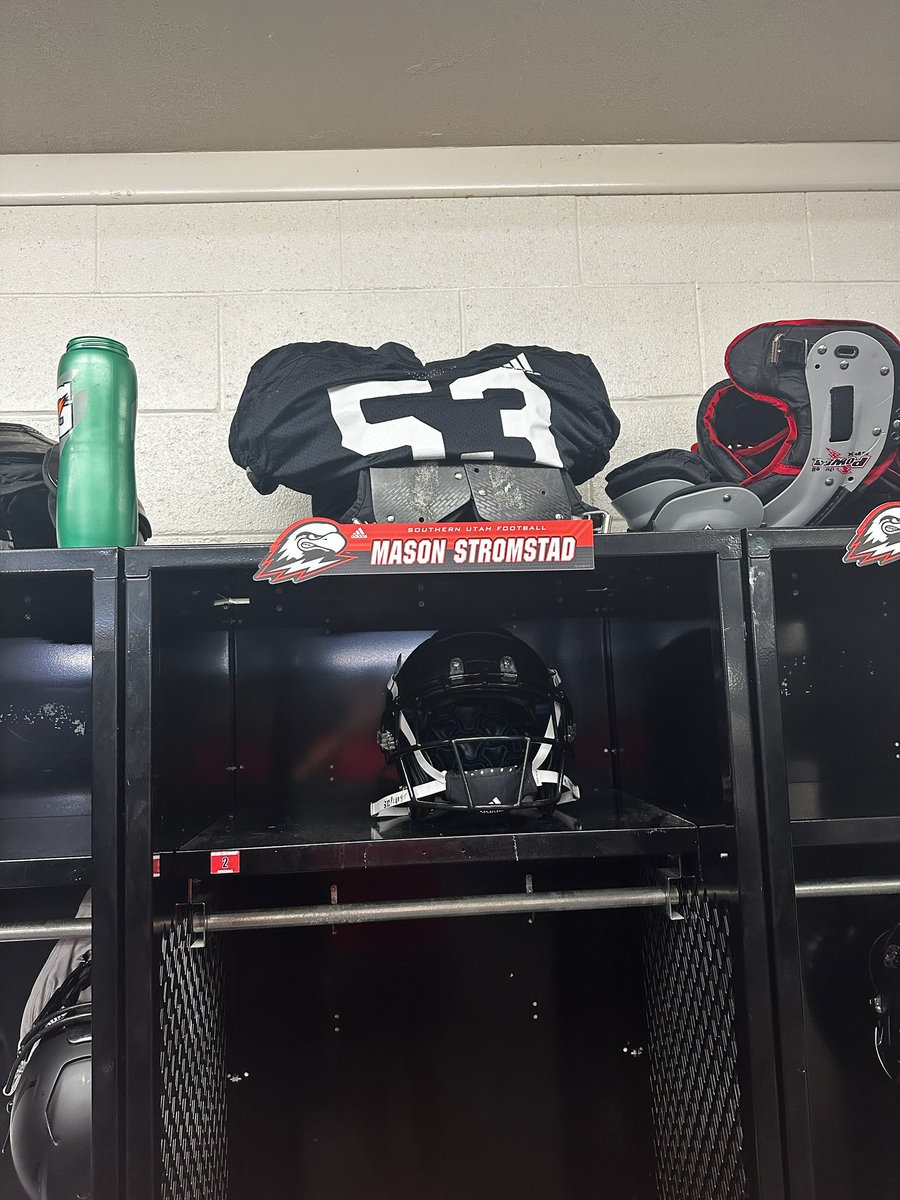 Coach_Figueroa's tweet photo. One of the best feelings in the world is receiving a text from your boys showing off their new home! This is what it's all about! More to come!

#Week1Matchup #NextLevelPadres 

@JamaalYoungII @ASUFootball @StromstadMason
@SUUFB_ https://t.co/R9dXvdCygR