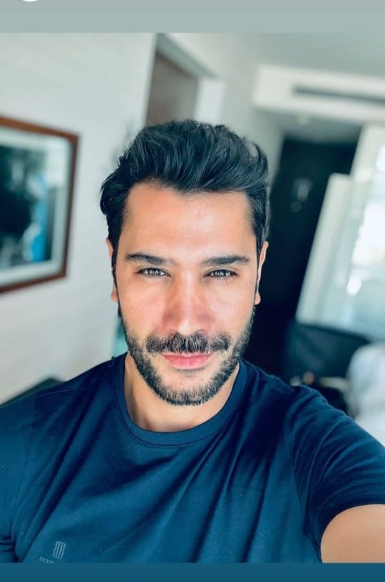 SidraTung's tweet photo. #ugsim den yeni muhteşem paylaşımlar 💙🤍🫠 https://t.co/uohKfNdfEo