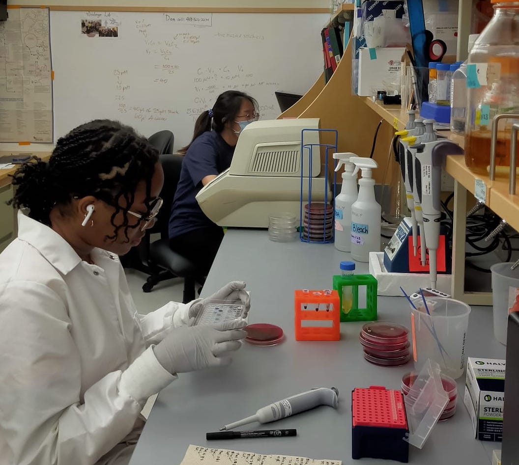 Super sad to say goodbye to <a href="/j_adore13/">Jasmine M.</a>, but so proud of everything she has achieved in her 8 week UG project. We made an awesome team and were able to find S.pneumoniae and some encapsulated non-pneumo strep spp. in saliva samples, great preliminary data! <a href="/1stgenyale/">1stGenYale</a> <a href="/YaleSPH/">Yale School of Public Health</a>