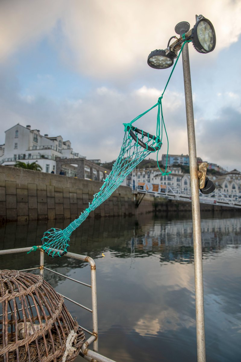Sarah Ready - Withy Pot Maker #girlyfisherman tweet media