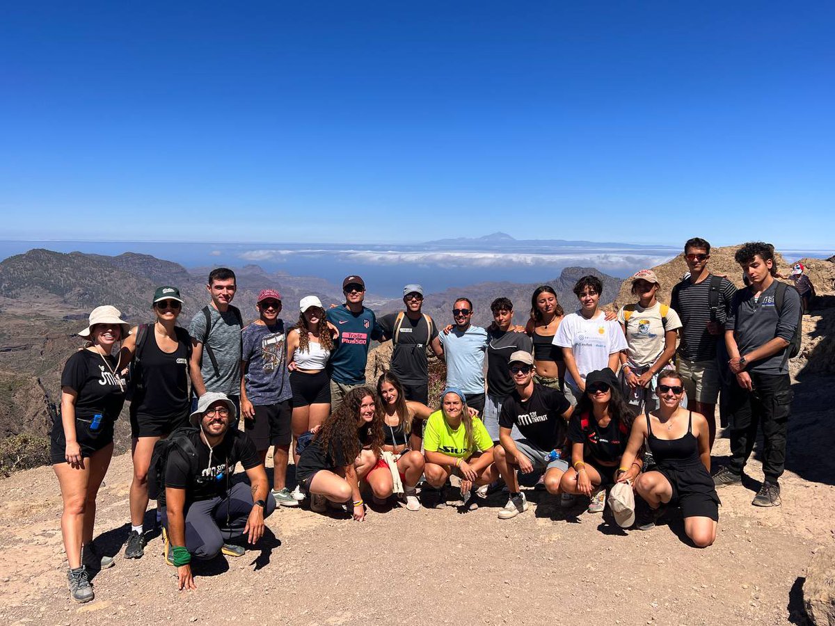 GranCanariaJven's tweet photo. 🐠🥽Est@s jóvenes hoy disfrutaron 
un pateo por Roque Nublo y Tejeda, en la última jornada del Proyecto “𝐆𝐫𝐚𝐧 𝐂𝐚𝐧𝐚𝐫𝐢𝐚, 𝐝𝐞 𝐥𝐚 𝐜𝐮𝐦𝐛𝐫𝐞 𝐚𝐥 𝐦𝐚𝐫”, desarrollado por la Asociación Soy Mamut y subvencionado por esta Consejería. https://t.co/dTc2RnaGDe