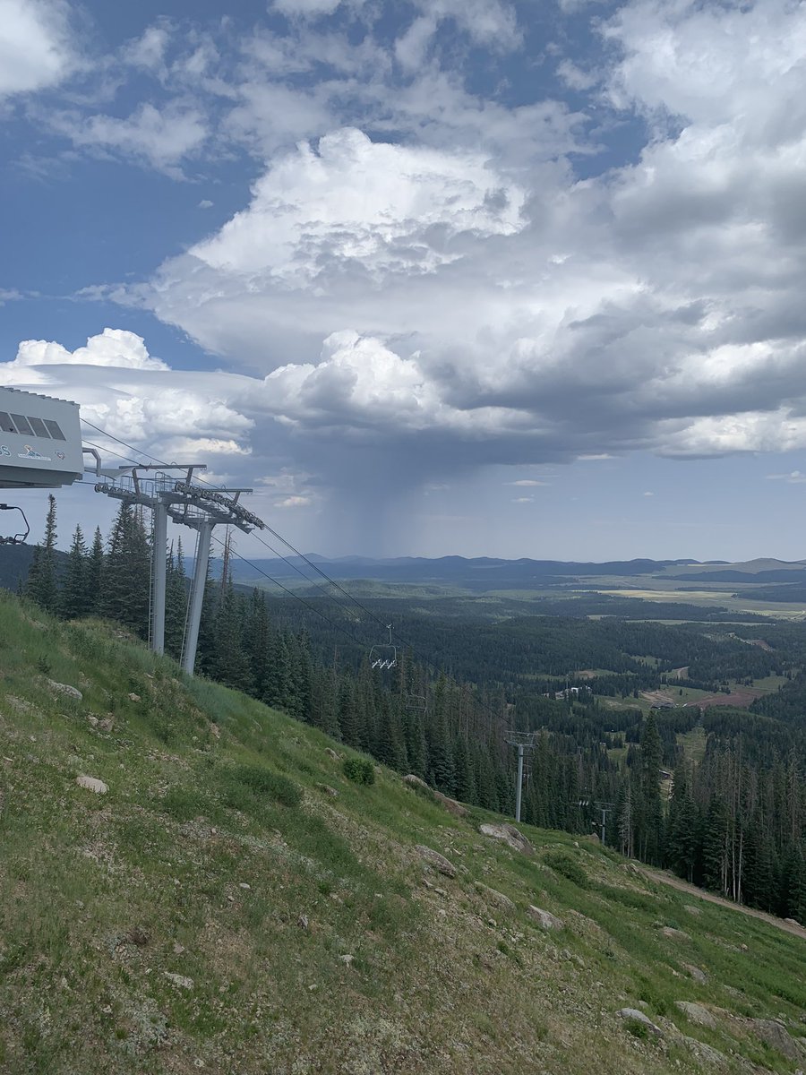 drsambalk's tweet photo. Showers getting started on schedule in the White Mountains. #azwx https://t.co/19iNKl1U7N