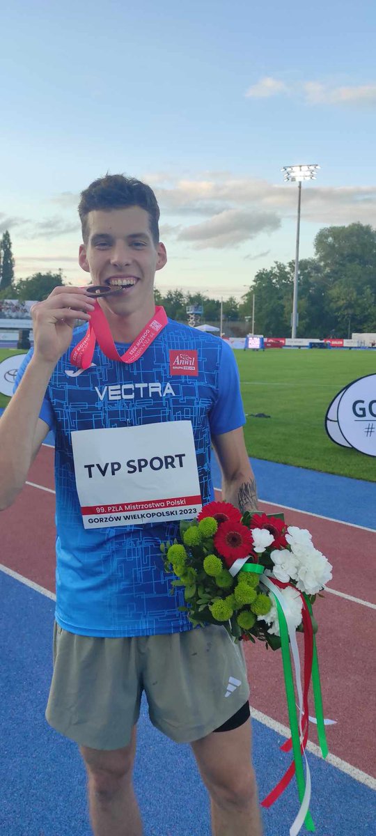LKSVECTRA's tweet photo. Wspaniały weekend w wykonaniu zawodników VECTRY. Wczoraj w Mariborze królowała Maja,dziś w Gorzowie o kolejne seniorskie trofeum powalczył Sebastian Urbaniak. Po kilku miesięcznej absencji Seba w biegu na 400mpł. zdobywa brązowy medal 99.PZLA MP
ANWIL S.A. @Urząd Miasto Włocławek https://t.co/DFeKGmuYJv