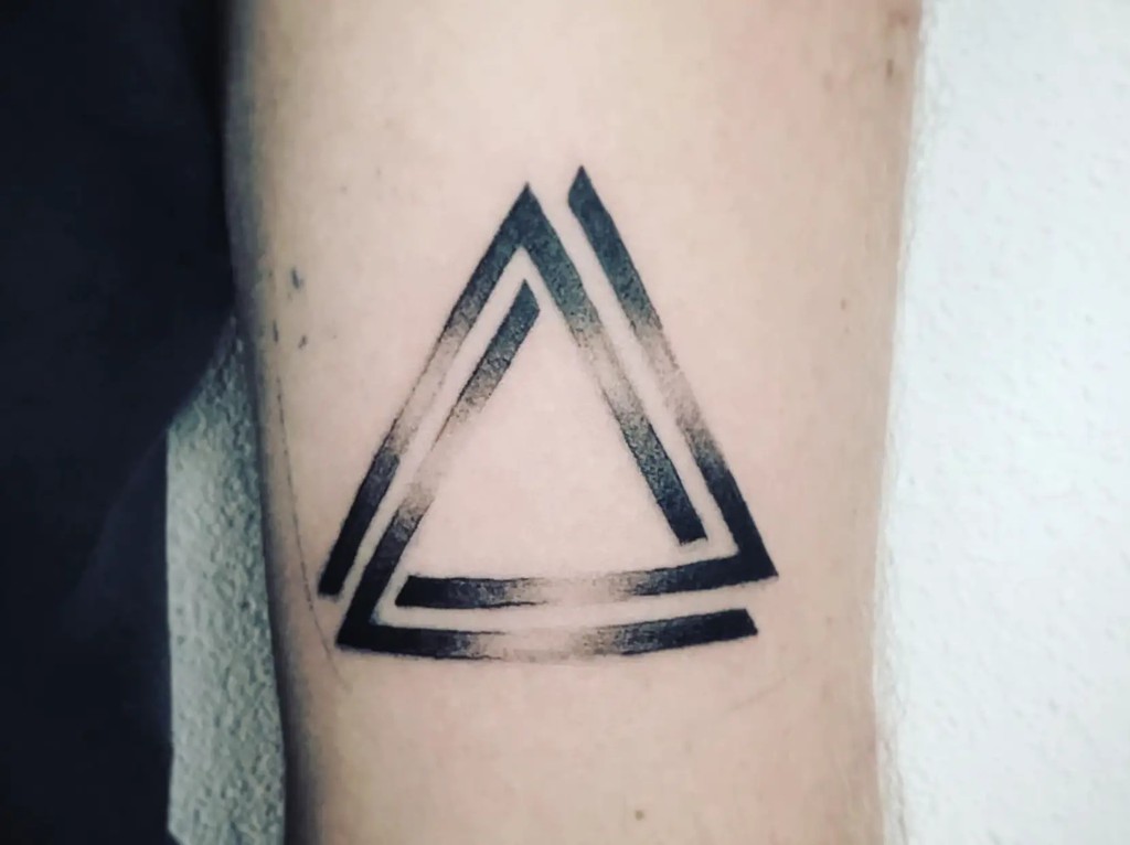 tiefgang // | Geometric tattoo, Tattoos, Geometric