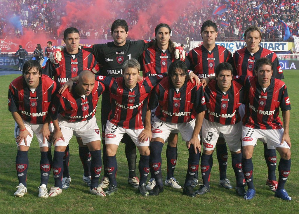 Boedo y Hamburgo (escudo suspension) tweet media
