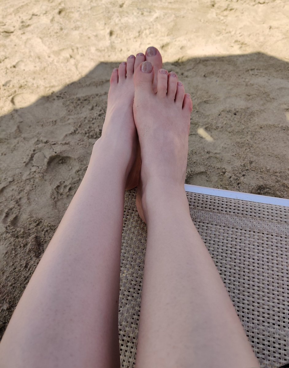 VickyFeet98's tweet photo. My feet on the beach 🖤
Follow me for more 🖤

#feet #feetfinder #feet_lover #feetfethish #feetpic #only4feet #feetpicsforsales https://t.co/zO2a1cxBiX