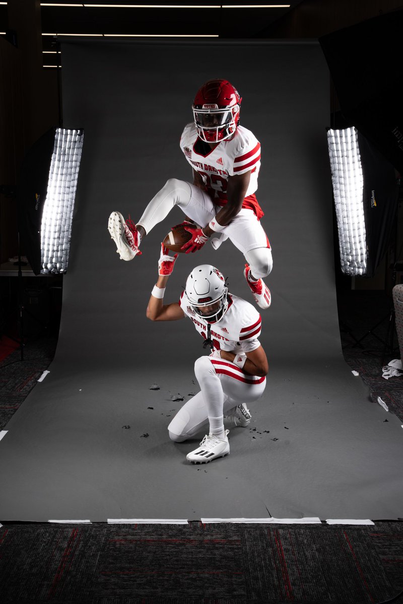 Noah12Smith's tweet photo. Year 1 soon to start @CaravanFootball @SDCoyotesFB https://t.co/Tjmh0LQ3kp