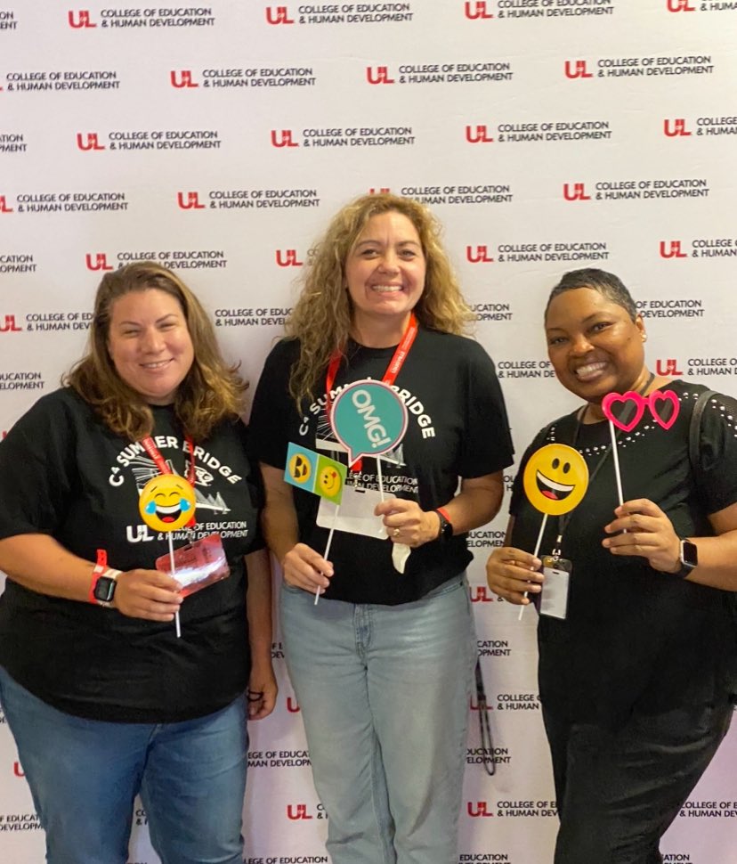 New Cardinals soared <a href="/UofLCEHD/">College of Education</a> C4 summer bridge program. These future educators spent a week building community, learning content, engaging with the community and getting expert advice from @UofL "near peers."  #KYSummerBridge <a href="/ProfessorMarin/">Kate Ariemma Marin</a> #TeamCEHD @pennyhowell14 @lingo_Amy