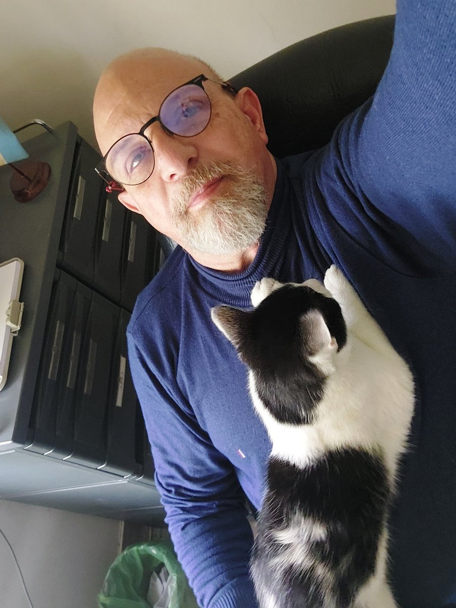 Con mi amado gato SEV.