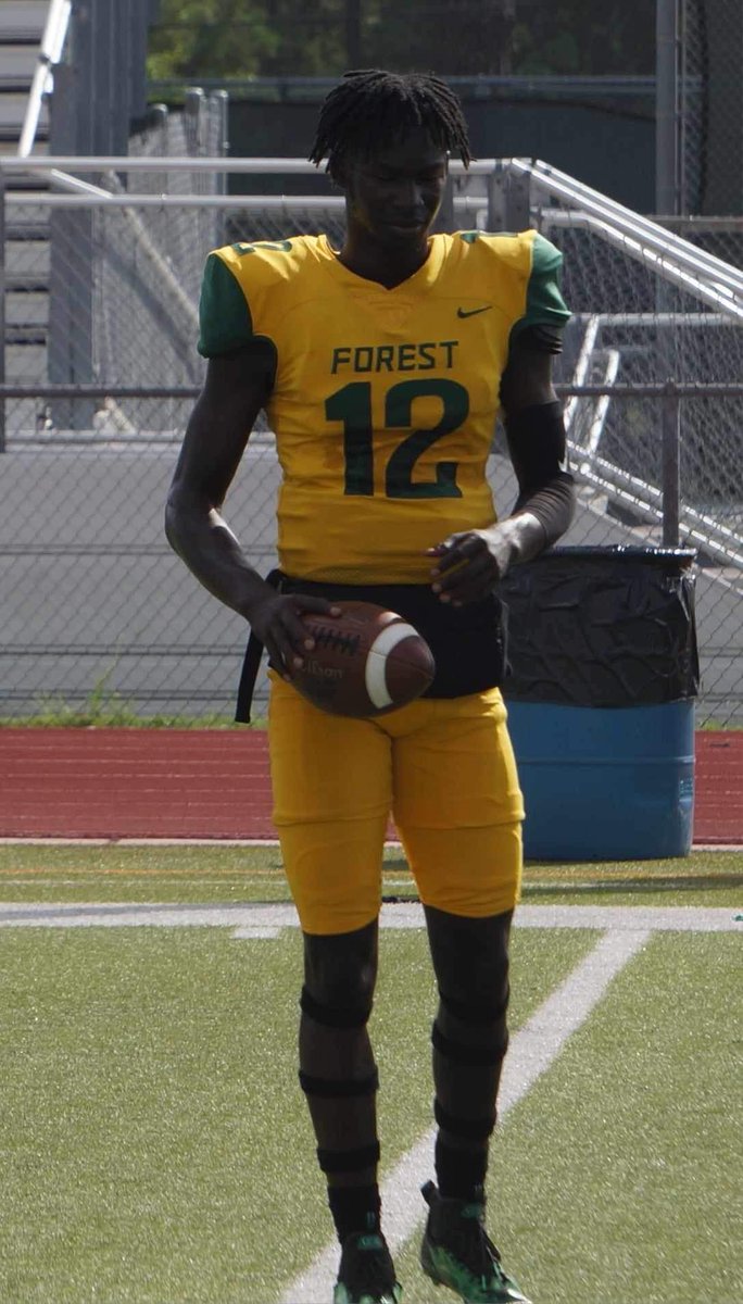 5starqb2's tweet photo. Year 3 loading ⏳⏳I’m on a mission and I’m 🔐 in 🤫🤫….This year is personal!!! @CoachRhea87 @smith_remon @1CoachVaughn @Coachmwatkins1 @CoachGMbu @Dabo1056 

#Getbackseason https://t.co/Bs4Usr13LJ