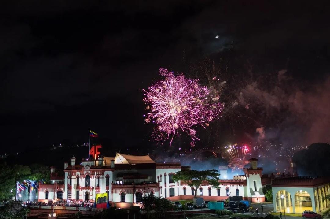 🚩 ¡Testimonios Vivos!
Desde La Comunidad La Piedrita En La Parroquia Combativa 23 De Enero, Así El Pueblo Recuerda Al Comandante Supremo Hugo Chávez, En Marco De La Celebración De Sus 69 Años De Natalicio. <a href="/NicolasMaduro/">Nicolás Maduro</a> <a href="/dcabellor/">Diosdado Cabello R</a> <a href="/gestionperfecta/">Carmen Meléndez</a> <a href="/FrenteSergioR/">Frente de Colectivos</a> <a href="/PartidoPSUV/">PSUV</a>