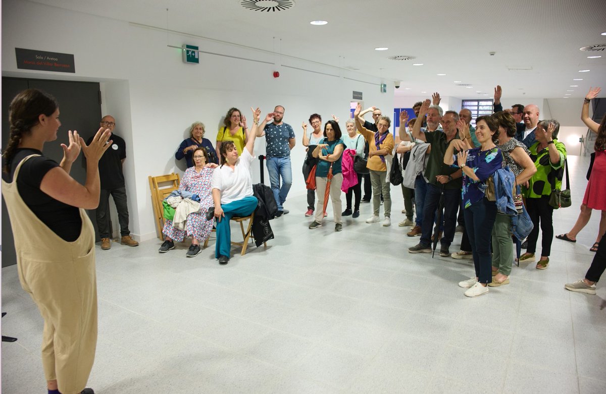 🎭 Festival de Teatro de Olite / Erriberriko Antzerki Jaialdia
📸 ÈXIT THROUGH THE GIFT SHOP (Carla Rovira)

#CulturaNavarra #TeatrOlite2023 @baluarte #NafarroakoKultura #antzerkierriberri2023 @lacarlarovir @l4manoly