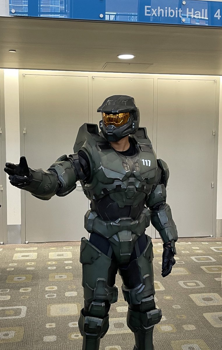 Ghostlyflow's tweet photo. If I’m not lazy I may take and upload more pictures, or not. #Dreamcon2023 https://t.co/G0kE3DJGUz