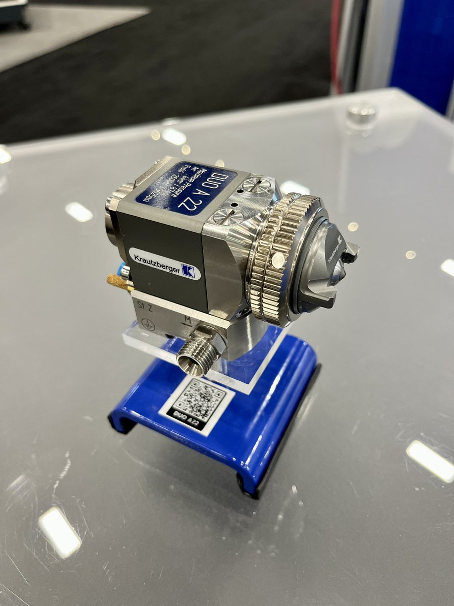 KrautzbergerNA's tweet photo. 🔷 Last chance to check out the new #airassistedairless #DUOA22, the most efficient and effective way to spray. Visit #Krautzberger booth 2965 to learn more!
#krautzbergerspraygun #spraygun #surfacetechnology #spraytechnology #awfsfair2023 #awfstooltour #finishingsolutions https://t.co/BNHIvdxm2G