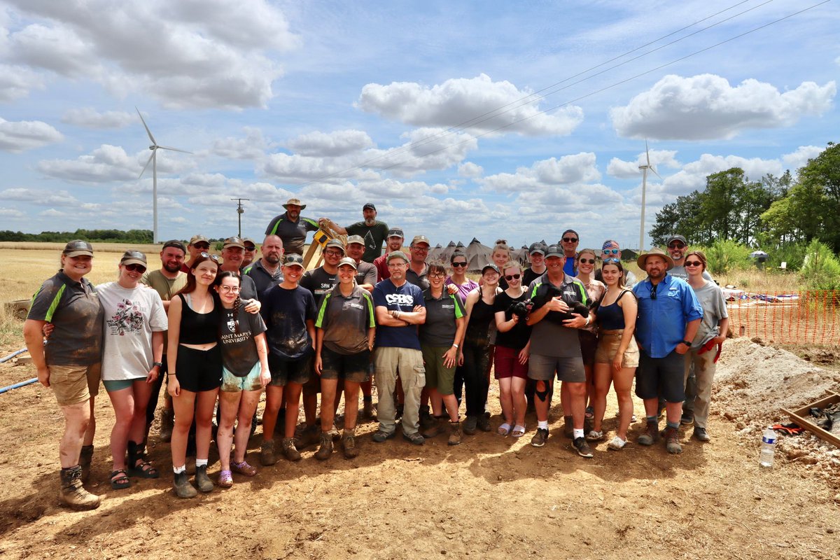 _Geoscope_'s tweet photo. ⭐️ Collaboration ⭐️

This deployment we welcomed a nearby team from the US and Canada to our site to show them our set up and introduce them to wet screening.

It was a fantastic opportunity for us all and we hope our paths cross in the future. https://t.co/o8OJLWtNju