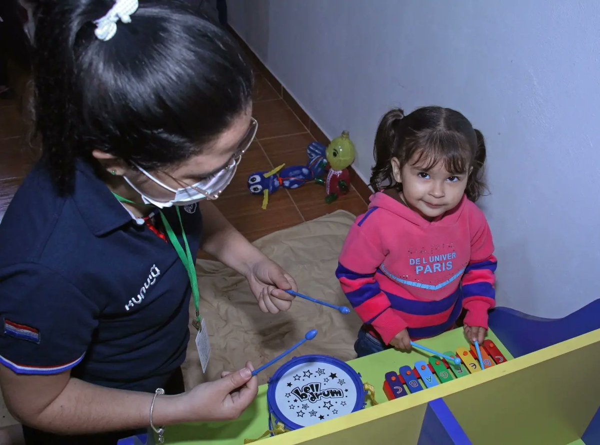 Los niños de San Juan Nepomuceno tienen un nuevo espacio gratuito de cuidado <a href="/kunuugovpy/">Kunu'u</a>, como parte de la Estrategia del Gobierno para la #PrimeraInfancia.🇵🇾

Los espacios Kunu’u brindan a los niños un ambiente seguro para su desarrollo integral en los primeros años de vida.❤️