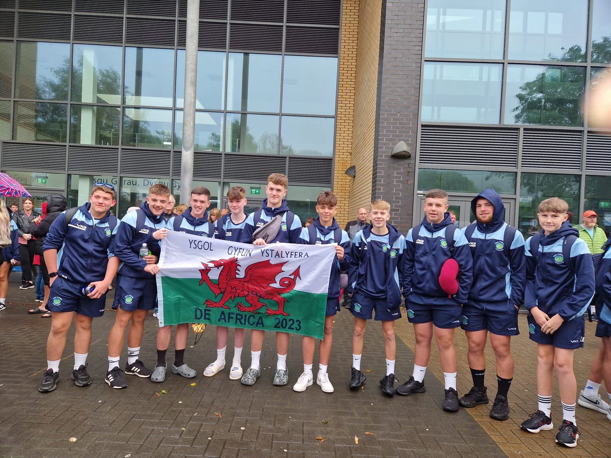 What a fantastic experience for all the boys and girls of @YsgolYstalyfera in the heartland of our great game...........see you at the game 😉🤦‍♂️