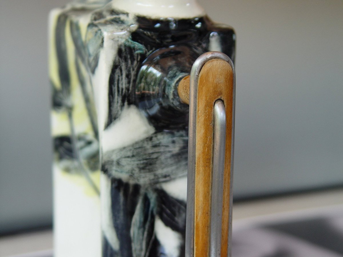 DankoHandmade's tweet photo. Wooden handle. 😍
#housewares #pottery #clay #art #etsy #handmadepottery #amazon #ceramic #artist #dankohandmade #etsyshop #handmade #homedecor #aesthetic #food #kitchen #kitchendecor #giftideas https://t.co/9AthyIMCtC