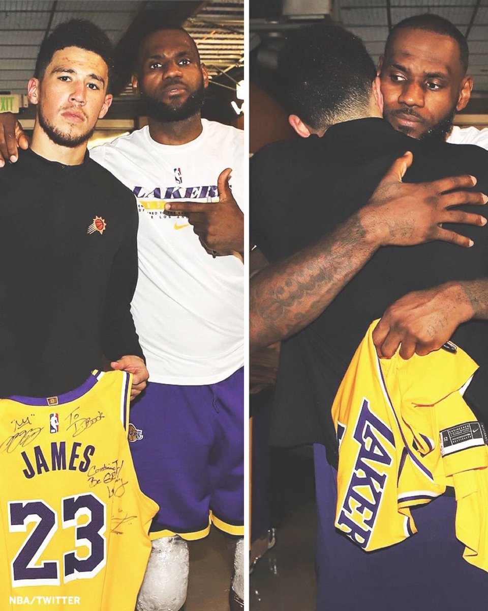 AndrewLeezus's tweet photo. Devin Booker has gotten love from so many legends of the game. 

Book is 1 of 1. https://t.co/tMi8ZuaINr