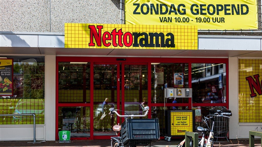 Rol3nd's tweet photo. #nettorama Eén van de laatste tijdmachines naar de jaren 80 🔊
#aenp #c1000 #edah #super #jachermans #konmar #prijsslag #edeka #deboer https://t.co/iFkps98oYm