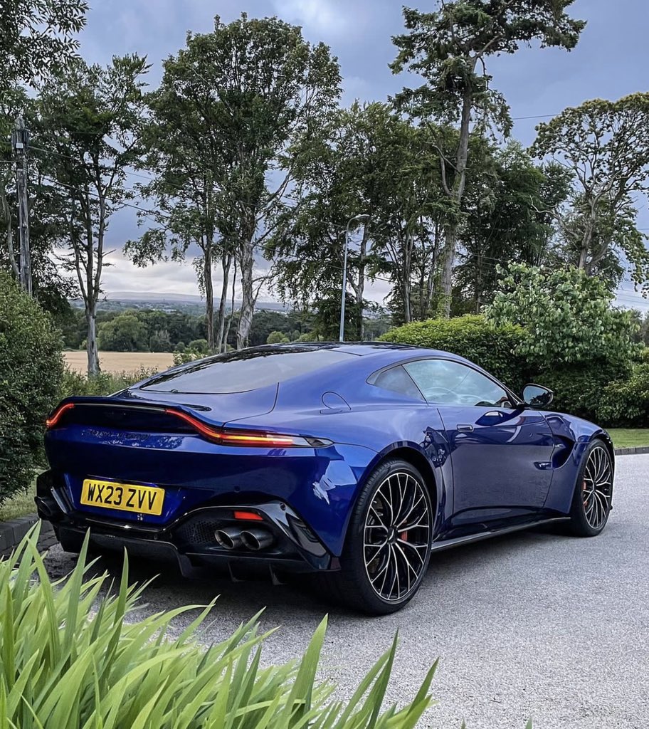 motorforms's tweet photo. Aston Martin Vantage 💙 https://t.co/PZZAi8XRK0