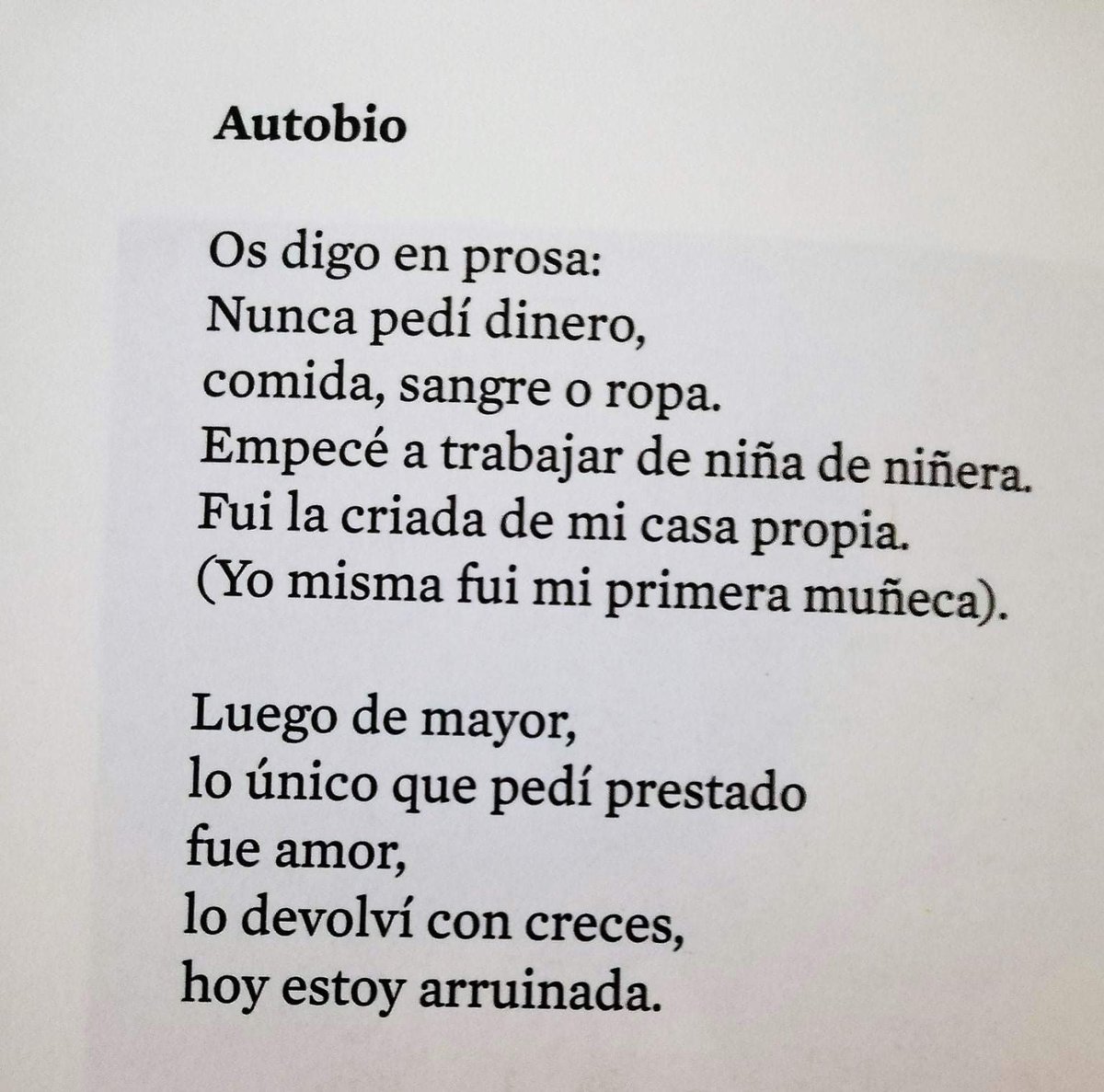 Biografía de Gloria Fuertes, escrita por ella misma en 11 versos.